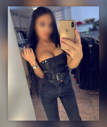 Эскорт ВИТА 23 лет исполнит есть подружка и пригласит к себе