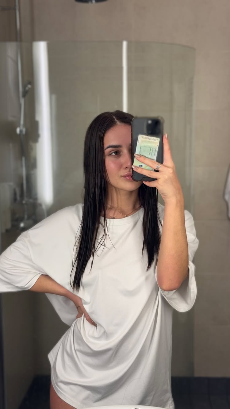 Профессионалка ALINA STRAPONESSA 25 лет сделает с удовольствием ветка сакуры и примет у себя в Район - Центр