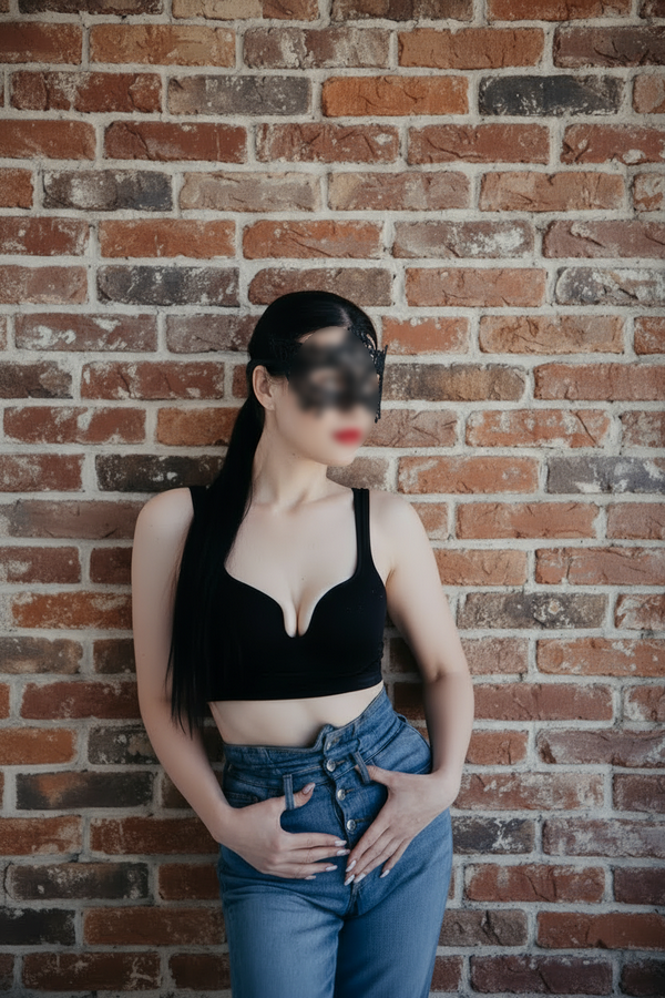 Девушка Ксюша с 3 размером груди сделает качественно анальный секс и позовет в гости в Район - Юго-Запад