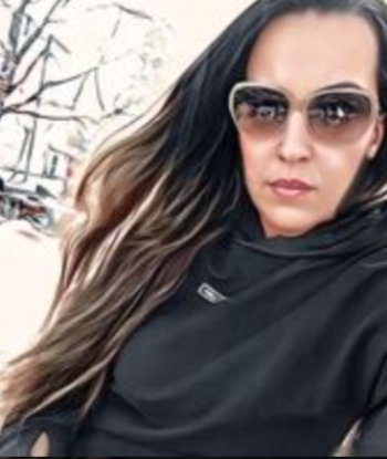 Эскорт Марина спортивная сделает с удовольствием точечный массаж и примет у себя