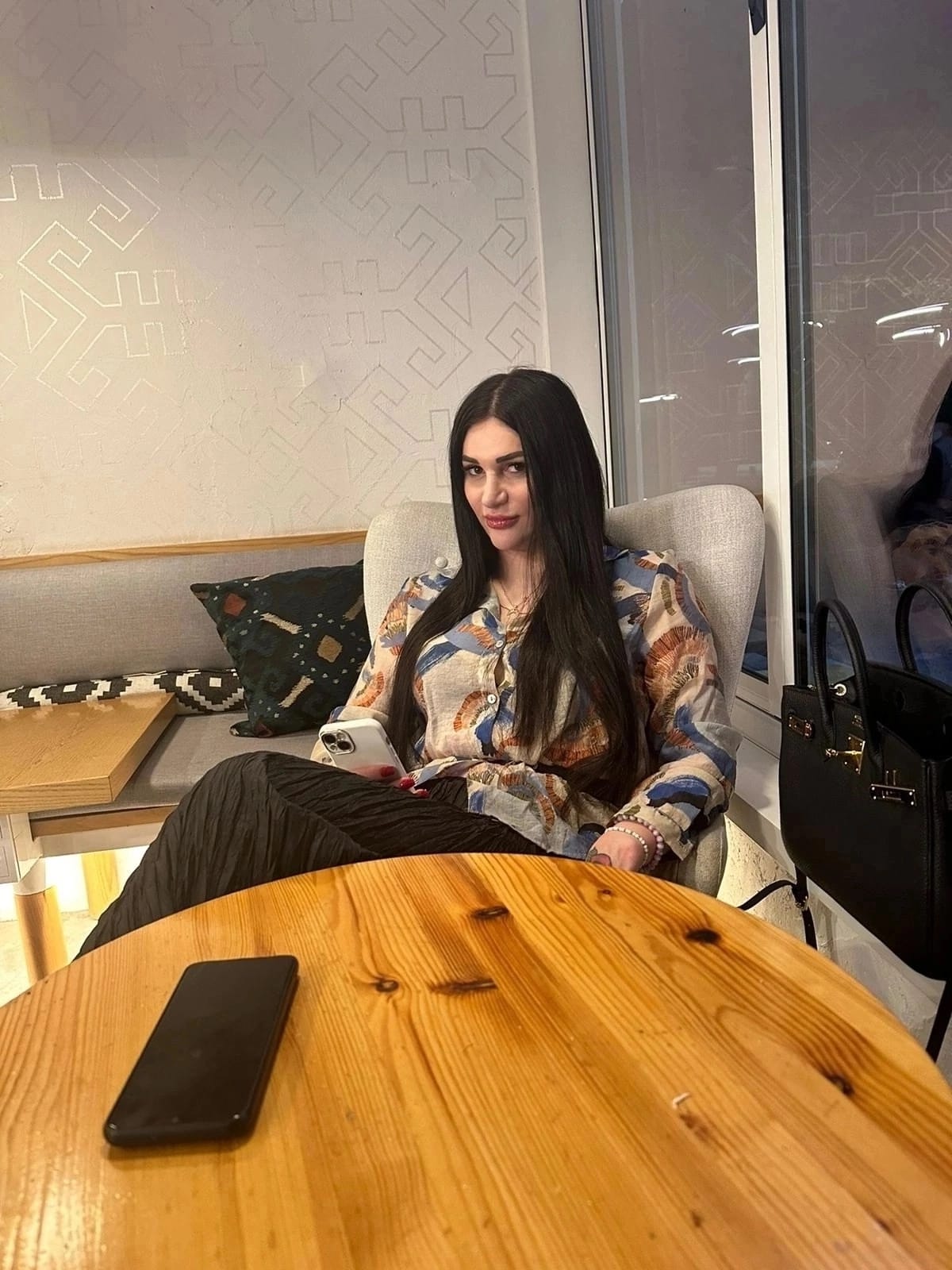 Массажистка Мари 26 лет сделает профессионально стриптиз профи и позовет в гости в Любой район