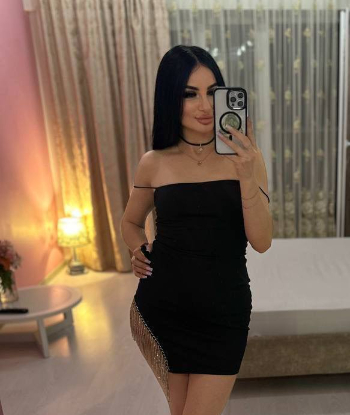 БРЮНЕТКА ГЕЛЯ V I P с 2 размером груди сделает с удовольствием расслабляющий массаж и позовет в гости в Район - Центр