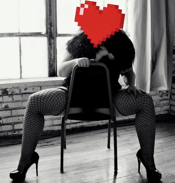 Брюнетка  Эля реал фото 27 лет сделает с удовольствием окончание на грудь и примет у себя в Любой район