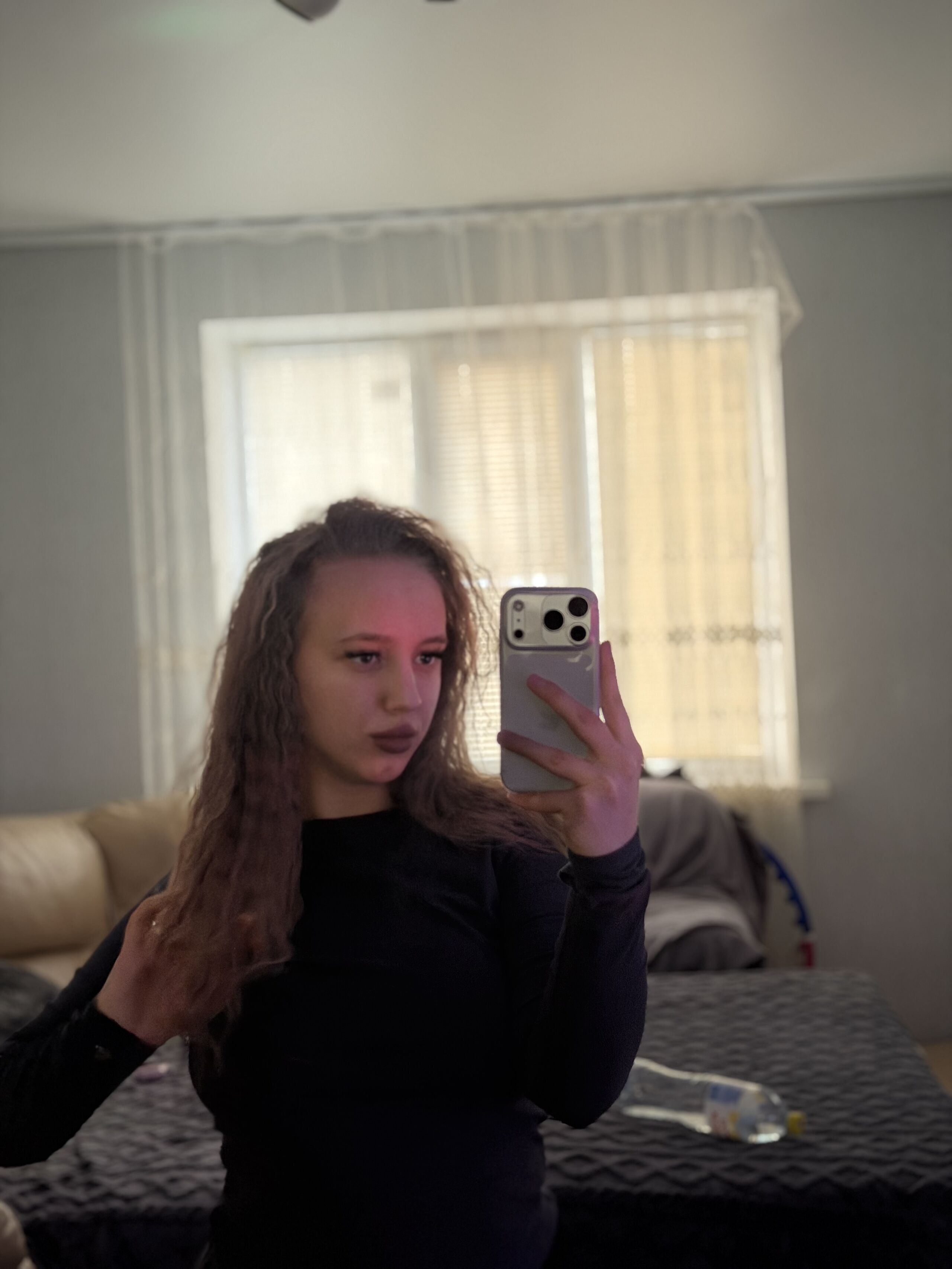 Проститутка Марго 19 лет сделает качественно урологический массаж и примет у себя в Район - Юго-Запад