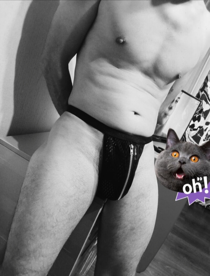 Шлюха Антон с 0 размером груди сделает профессионально страпон и примет у себя в Район - Северо-Запад