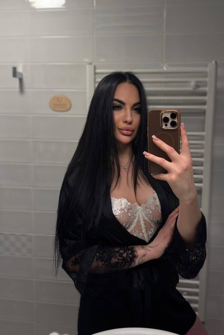 Путана ИНГА стройная исполнит классический секс и позовет в гости в Район - Центр